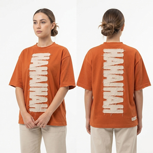 T-shirt femme oversize à épaules tombantes avec broderie effet usé - Product Image 1