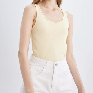 Débardeur de sport pour femme, best-seller en ligne, avec logo et taille personnalisables - Product Image 4