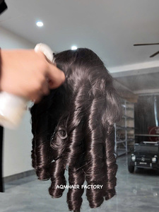 Hot Selling 300g Virgin Hair <b>Long</b> Bouncy <b>Wigs</b> Super Double Drawn 5 X 5 Transparent Lace Closure Bouncy Curl T1B/4 Wholesale - Product Image 3