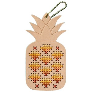 Kit de point de croix DIY FACTORY XIU CRAFTS, qualité supérieure, matériau naturel, ACCESSOIRE EN CUIR POUR CLÉS, Ananas - Product Image 1