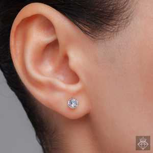 PRAO COMBO Boucles d'oreilles élégantes en cristal combo de clous et demi-créoles en cristal - Product Image 4