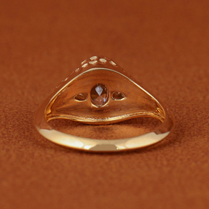 แหวนหมั้นเพชรทรงรีเพาะเลี้ยงในห้องปฏิบัติการ ทอง 14K สไตล์อาร์ตเดโค วินเทจ แหวนเจ้าสาวแบบฝังขอบ งานจิวเวลรี่ชั้นดี รับรองโดย IGI - Product Image 4
