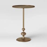 Table basse gigogne moderne en laiton avec plateaux en verre, décorative et personnalisable pour le mobilier de salon