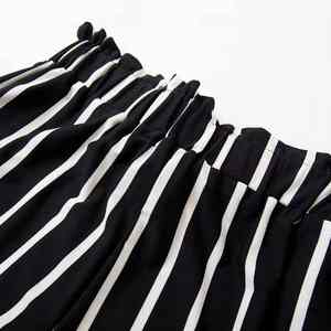 Ropa Deportiva Innovadora con Control de Humedad, Corte Esculpido, Diseño con Ventilación Suave, Perfecta para Fitness y Correr al Aire Libre, Shorts para Mujer - Product Image 3