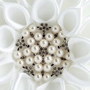 Broche de pata de gallo blanco Sigma Gamma Rho, elegante pin de solapa de moda, accesorio de joyería llamativo, insignia decorativa, regalo - Product Image 3
