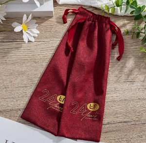 Sac à vin personnalisé imprimé, sacs cadeaux en coton pour bouteilles, sacs fourre-tout en toile pour bouteilles, sacs à bouteilles en velours couleur personnalisée avec impression de logo et broderie - Product Image 1
