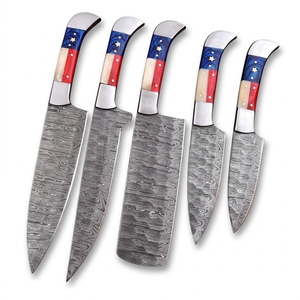 Ensemble de couteaux de chef en acier Damas 5 pièces avec manche drapeau américain, ensemble de couteaux de cuisine avec sac en cuir, couverts faits à la main, vente en gros - Product Image 1