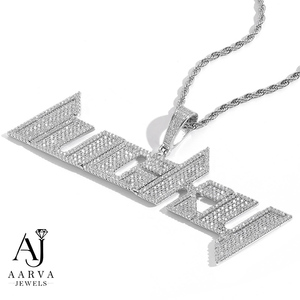 จี้ตัวอักษรแบบกำหนดเองประดับเพชรโมอิสซาไนต์ สร้อยคอชุบทองแบบ Cuban Link สำหรับผู้ชายและผู้หญิง ใส่ไปงานปาร์ตี้ - Product Image 1