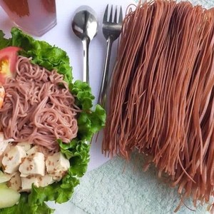 Fideos de Arroz Integral Sin Gluten y Bajos en Grasa de Alta Calidad, Empaquetado en Bolsa OEM, Secos, para Restaurantes y Alimentos Dietéticos - Product Image 1