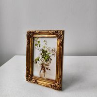 Vintage Europäischer Antiker Goldener Kunstharz-Bilderrahmen mit Geprägtem Relief-Dekor Ornament für Tisch, Hochzeit, Esszimmer, Heim und Wanddekoration