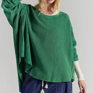 Sudadera Oversize de Cuello Redondo para Mujer, Suéter de Punto con Mangas Murciélago, Ribete de Encaje y Dobladillo Asimétrico, Algodón Blanco, Ideal para Otoño - Product Image 3