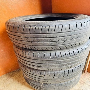 Pneu d'occasion de qualité supérieure 185 65 R15, toutes saisons, garantit un contact fiable avec la route, des performances de freinage optimales. - Product Image 4