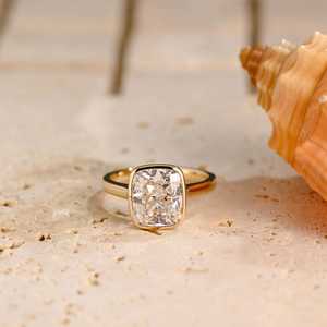 Bague signet en or massif 18 carats avec diamant naturel taille coussin 1,01 carat, minéraux des terres rares, idéale pour les fiançailles, les mariages et les bijoux de charme. - Product Image 6