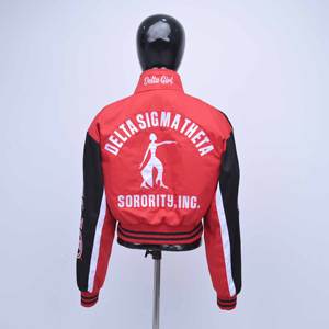 Veste de survêtement personnalisée de qualité supérieure avec logo, coupe courte, rouge et noir, fermeture éclair, style universitaire, pour femmes - Product Image 6