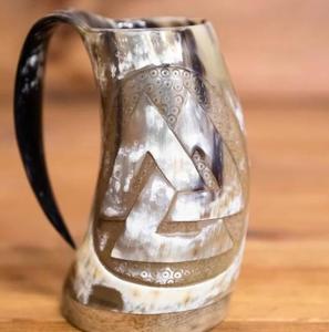 Mug en corne à boire au design unique et de haute qualité, idéal pour le whisky et la bière - Product Image 1