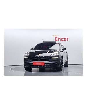 Porsche Macan 2.9 GTS 2023 con Asientos de Cuero, Volante a la Izquierda, Cámara Trasera, Solo 19,901 km de Kilometraje - Product Image 3
