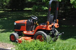 Tondeuse autoportée robuste pour pelouse et jardin, moteur diesel 25 CV, 2 roues motrices, pour fermes, parcs et aménagement paysager - Product Image 5