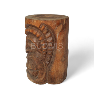 Tabouret de café en bois sculpté Tiki classique, fait main, mobilier tribal pour la vente en gros, accent de décoration intérieure et d'ameublement - Product Image 3