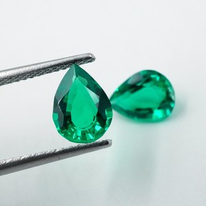 Par de Esmeraldas Colombianas, Esmeralda Verde Corte Pera de 1.80ct (2 Piezas) - Product Image 3