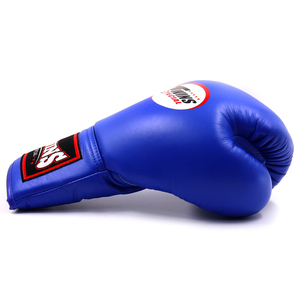 Guantes de Boxeo Twins de Primera Calidad con Protección UV, Color Azul, para MMA, Kickboxing, Entrenamiento Profesional, con Cordones - Product Image 3