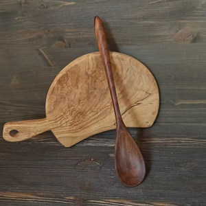 Nouveauté : Cuillère de cuisine universelle en bois d'acacia sculpté à la main, ustensile de cuisine en bois d'Inde - Product Image 1