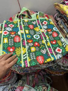 Sac à bandoulière artisanal indien, sac fourre-tout matelassé en coton imprimé au bloc, fait main - Product Image 2