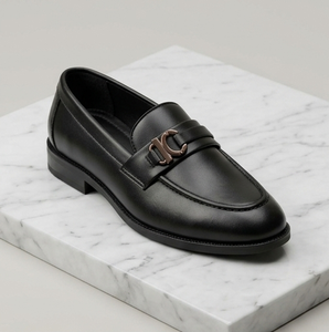 Mocasines sin cordones para hombre con elegante hebilla metálica, punta redonda, zapatos de vestir formales de lujo para oficina y fiestas - Product Image 1