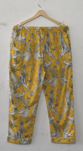 Pijama de Algodón con Estampado Safari Color Mostaza Dorado Vibrante, Transpirable, de Secado Rápido, con Botones, Camisa de Manga Larga y Pantalones Largos para Verano - Product Image 4