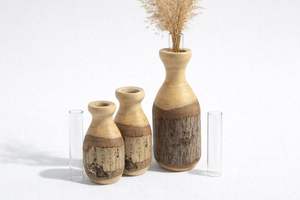 Lot de 3 Vases à Fleurs Rustiques en Bois et Bambou avec Inserts en Verre, Écorce Naturelle, Décoration Bohème et Champêtre, Faits à la Main, Écologiques, Cadeau de Pendaison de Crémaillère - Product Image 3