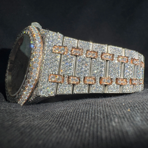 Montre de luxe pour homme en acier inoxydable à quartz, élégante, avec accents de diamants, résistante à l'eau, couleurs personnalisables - Product Image 1