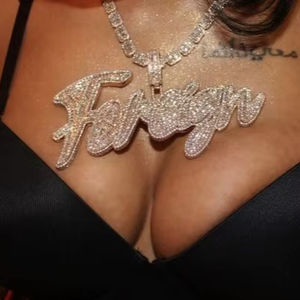 Collier chaîne maille cubaine en argent sterling plaqué or 18 carats avec pendentif montre en moissanite style hip-hop Iced Out pour homme, cadeau - Product Image 1