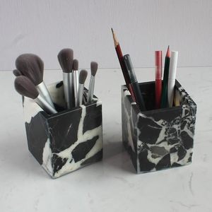 Support à pinceaux cosmétiques en marbre de qualité supérieure, organiseur de maquillage de luxe pour outils de beauté, comptoir de vanité et chambre à coucher - Product Image 1
