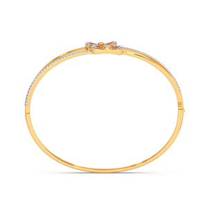 Brazalete Doble con Diseño de Lazo de Diamantes, Banda Doble de Oro Amarillo y Detalle de Piedra Roja - Product Image 3