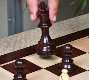 Piezas de ajedrez de madera con peso, estilo francés Lardy, tamaño de torneo, Rey de 3.75 pulgadas, en palisandro indio y boj, al mejor precio. - Product Image 1