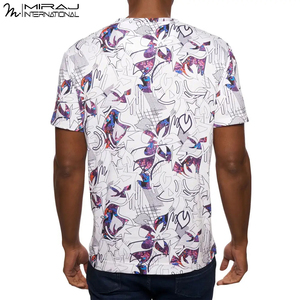 เสื้อยืดลำลองผู้ชายสีขาวพิมพ์ลาย คอกลม แขนสั้น ทรงปกติ พิมพ์ลายดิจิทัล ผ้าโพลีเอสเตอร์เจอร์ซีย์ ระบายอากาศได้ดี เหมาะสำหรับใส่ในฤดูร้อน - Product Image 2