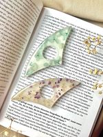 Porte-page en résine pour le pouce |   Outil de lecture écologique, lavable, façonné à la main, style mode et amour |   Conception personnalisée