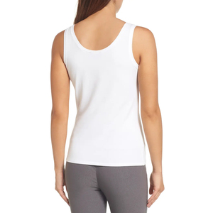 Camiseta sin mangas blanca para mujer 2026, ajustada, básica, informal, para verano, para usar en capas, yoga, uso diario y ropa de gimnasio - Product Image 3