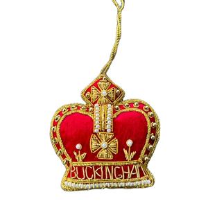 Lujoso adorno de corona del Palacio de Buckingham, terciopelo rojo, bordado dorado intrincado, acentos de perlas, adornos con cuentas, árbol de bolas de Navidad - Product Image 1