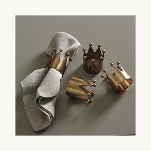 Anneaux de serviette en métal, design élégant et moderne, personnalisables, décoration de table de mariage contemporaine - Product Image 1
