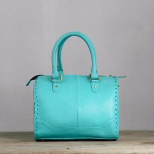 Bolso Speedy de Cuero con Diseño de Tablero de Ajedrez Turquesa, Panel de Piel de Vaca y Detalle de Borla, Estilo Casual, Cierre de Cremallera - Product Image 3