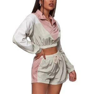 Ensemble coupe-vent pour femme, 2 pièces, à capuche, uni, respirant, écologique, avec demi-zip et short - Product Image 6