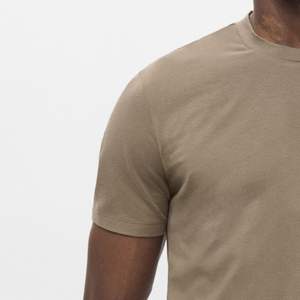 เสื้อยืดสตรีทแวร์ผ้าคอตตอนเนื้อนุ่มแบบโอเวอร์ไซส์ ทรงไหล่ตก พิมพ์ลายคุณภาพสูง เสื้อยืดน้ำหนักมากสำหรับผู้ชาย - Product Image 4