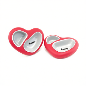 Ciotola Doppia per Cani Yommy 31cm a Forma di Cuore Rosso, Dispenser Cibo per Cani e Gatti - Product Image 1