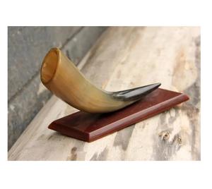 Decoración Artesanal de Cuerno de Búfalo sobre Base Metálica, Elegante Centro de Mesa Natural para Hogar u Oficina - Product Image 2