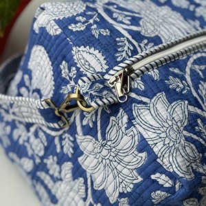 Vintage Quilted Cotton Duffle <b>Bag</b> Large Capacity Zipper Closure <b>Weekender</b> Travel <b>Bag</b> for <b>Men</b> Women - Product Image 4