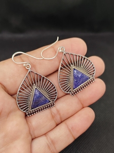 ต่างหูห้อยอัญมณีทองเหลืองแบบฝาชุบทองทำด้วยมือจำนวนมากลาย Lapis Lazuli - Product Image 6