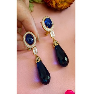 Pendientes de moissanita con baño de oro en latón de primera calidad, elegantes y de alta calidad, para mujer, colección para bodas. - Product Image 1