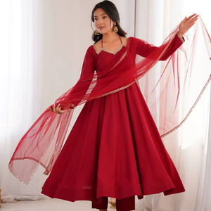 Conjunto de traje Anarkali premium de seda romana color granate, vestido largo con vuelo amplio y dupatta de red con trabajo de espejos, listo para usar, estilo étnico indio. - Product Image 1