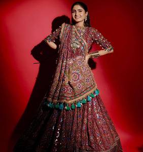 Ensemble Lehenga Choli Dupatta en coton mousseline épais, imprimé numérique et gaufré, robe ethnique pour femme pour mariage et fête de Diwali - Product Image 5