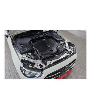 Mercedes-Benz Classe E E450 4MATIC Coupé Modèle décembre 2021 avec 81 226 km Boîte de vitesses automatique Volant à gauche Caméra arrière - Product Image 6
